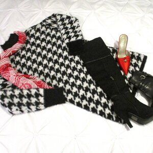 KNIT HOUNDSTOOTH SWEATER DRESS – NWT – SZ S